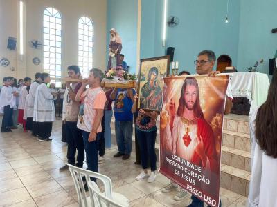 Novenas em CelebraÃ§Ã£o aos 40 Anos da Comunidade de Nossa Senhora do PerpÃ©tuo Socorro, no Bairro Cristo Rei tem reunido centenas de devotos